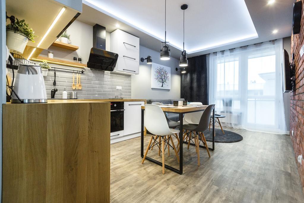 Apartament Em Klimatyzacja&Parking Rzeszów Eksteriør billede